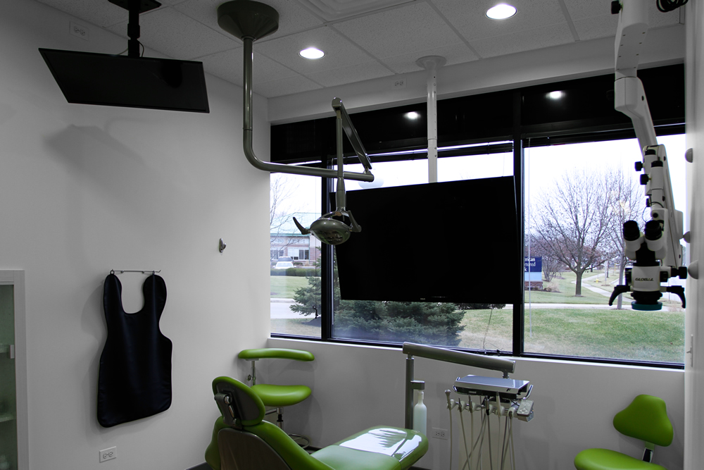 Oral Surgeon & Endodontist Specialist Renovo Downers Grove